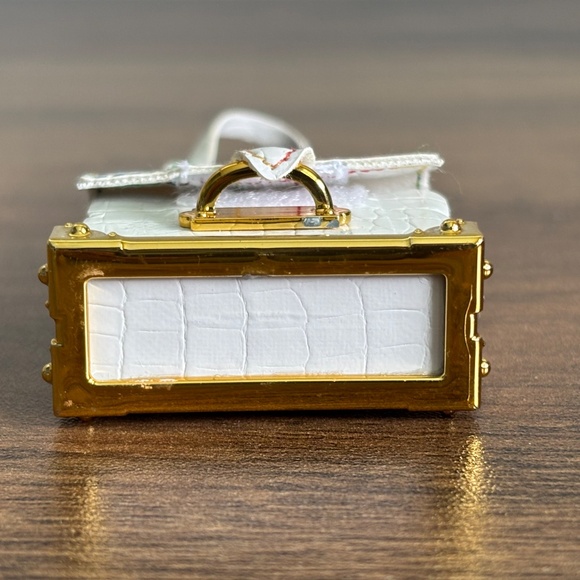 RAINBOW HIGH Fantastic Fashion Amaya Raine Doll White Faux LEATHER PURSE BAG - Picture 8 of 8